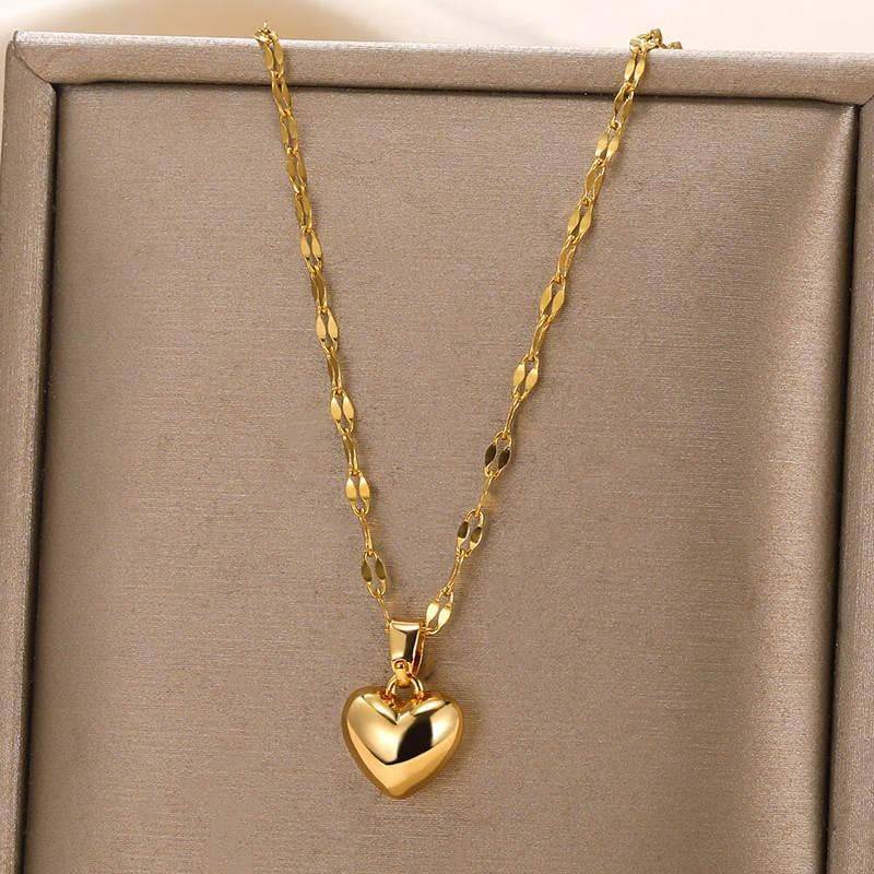 Finesara Discover the Charm of Heart & Lip Pendant Necklace https://finesara.com/discover-the-charm-of-heart-lip-pendant-necklace/